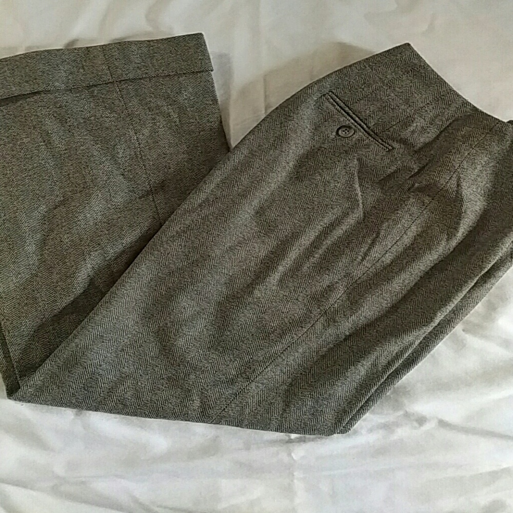 Herringbone gray pants